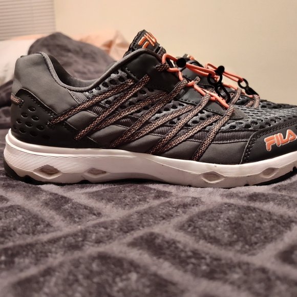 Fila Women's Gray and Pink/Melon Athletic Shoes - Picture 2 of 5